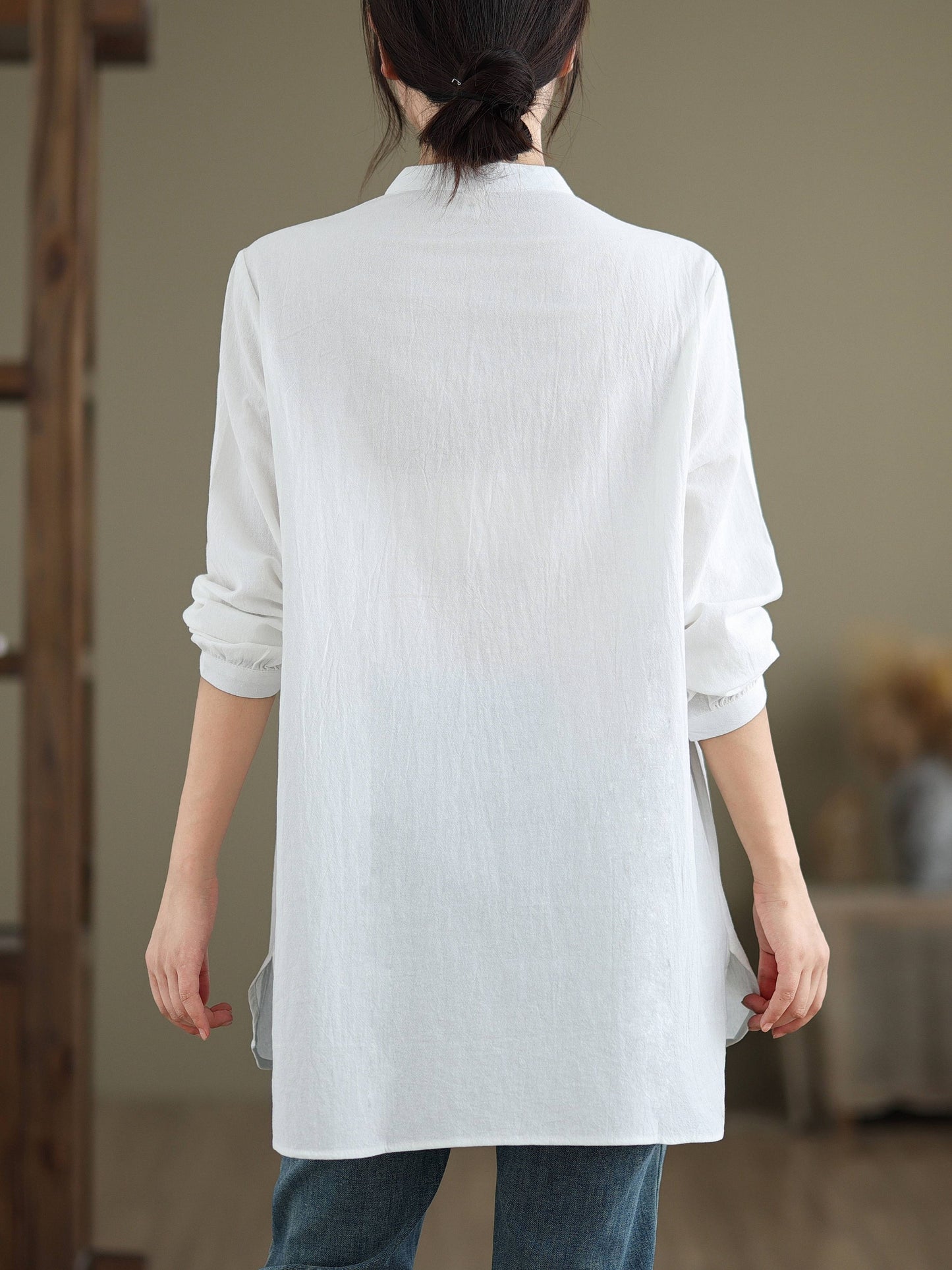 Elegant embroidered ling shirt (White)