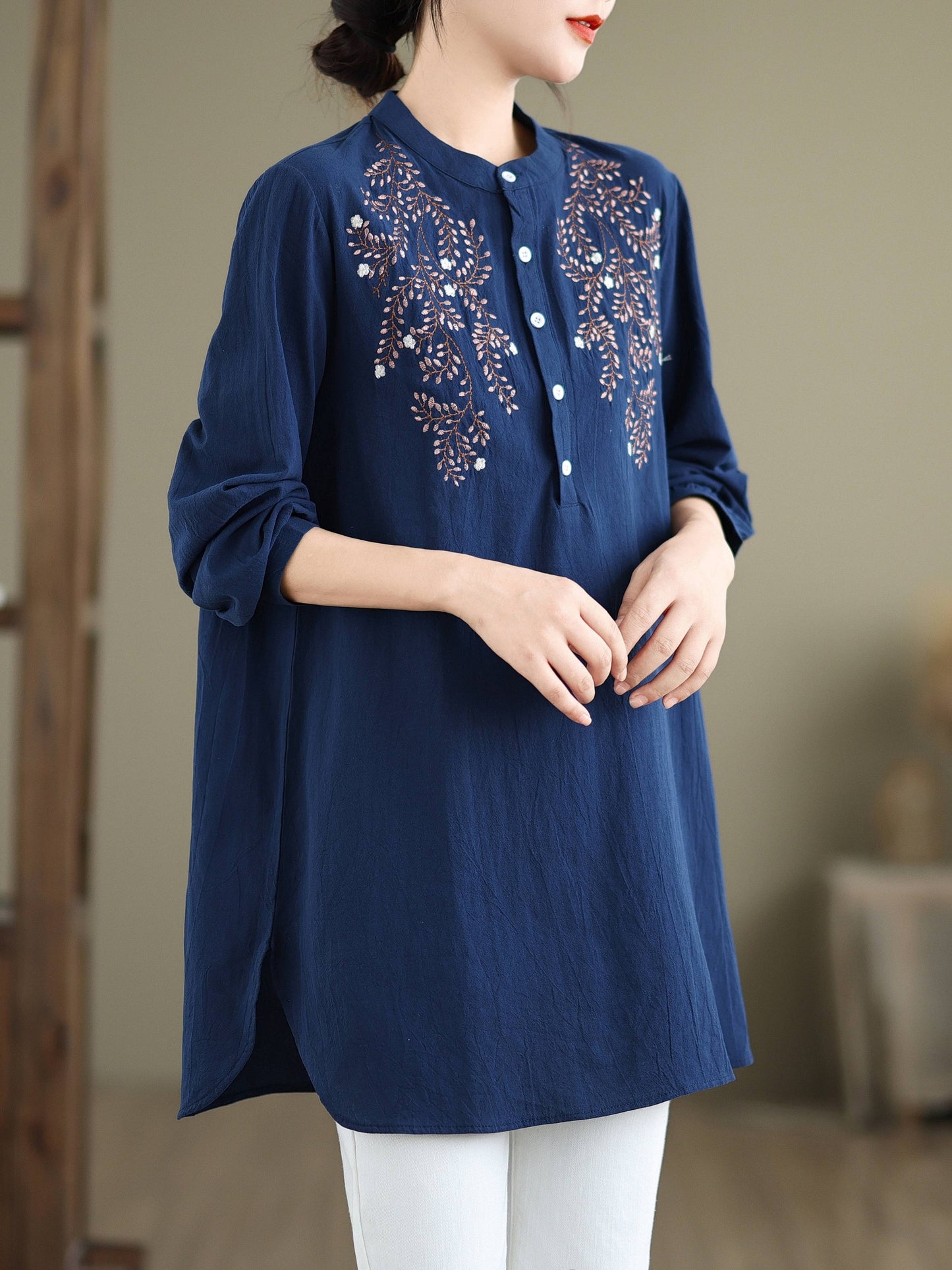 Elegant embroidered ling shirt (Blue)