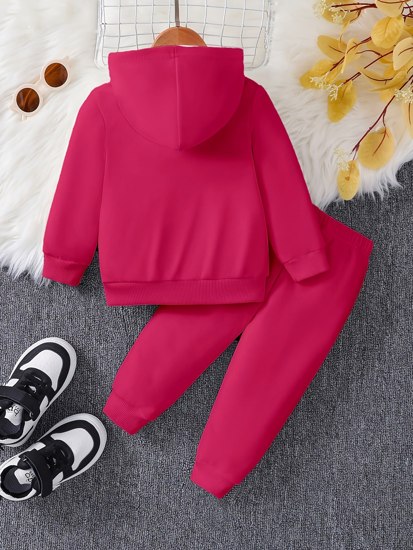 Cute cate tracksuit for girls