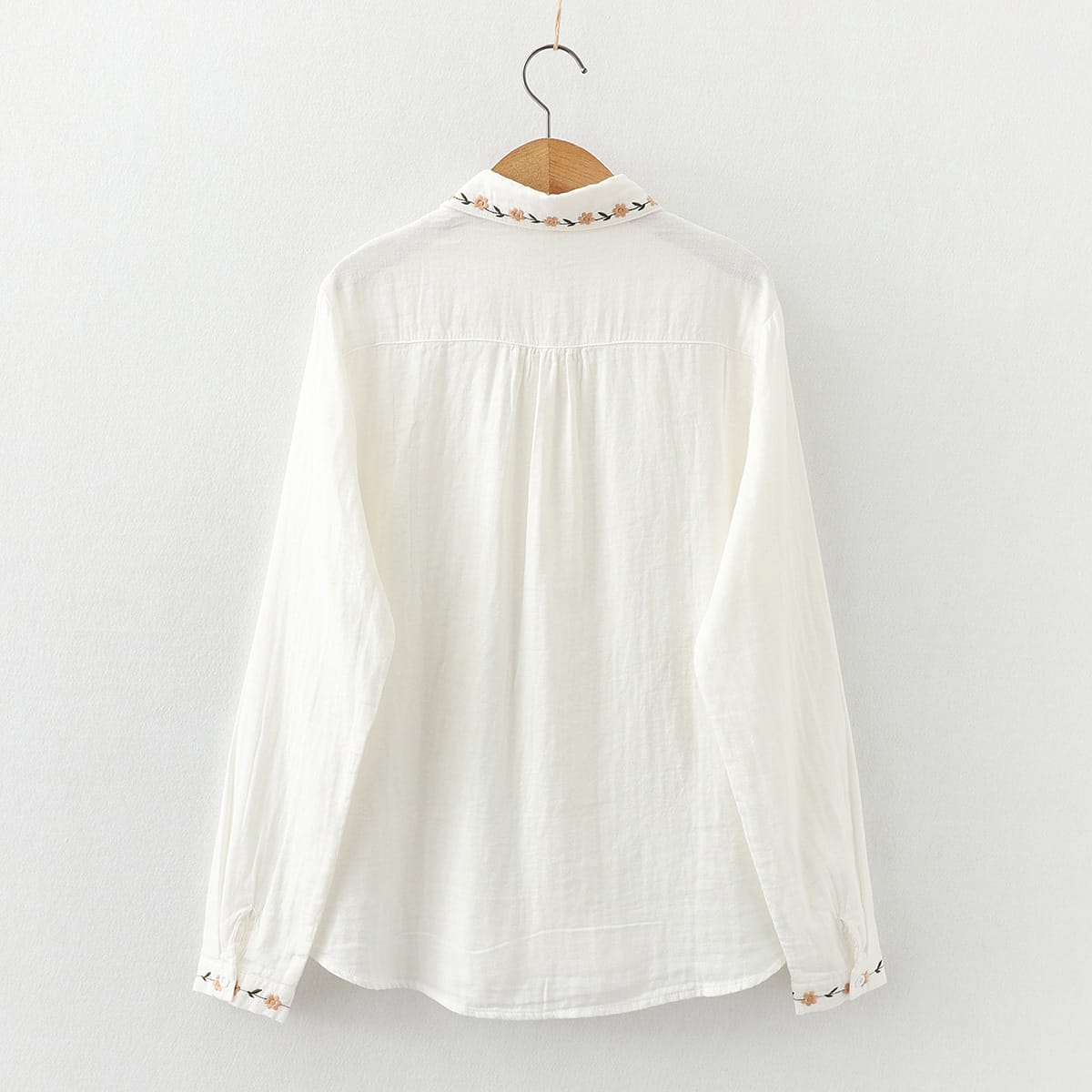 Floral Embroidered Top (White)