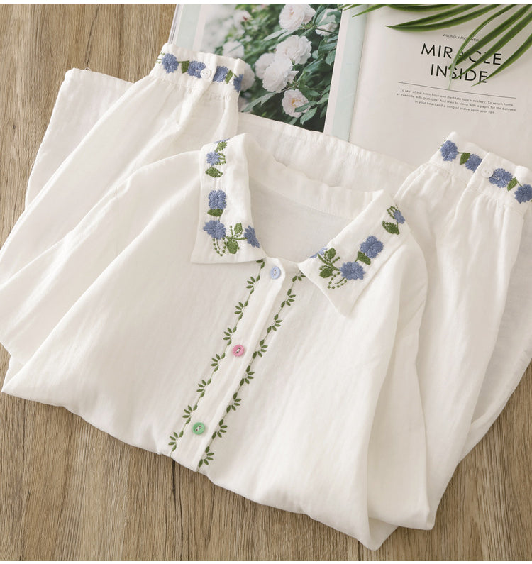 Collar Floral Embroidery Top (White)