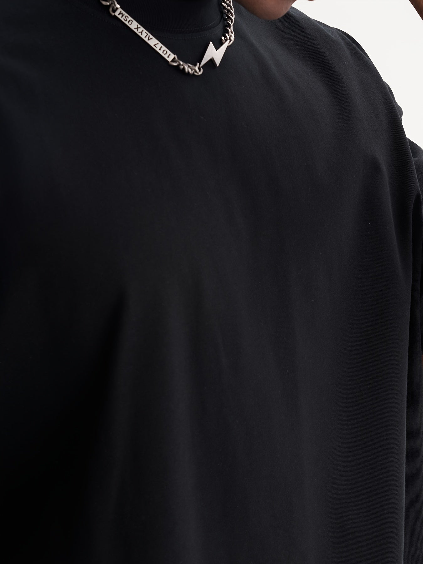 Down shoulder plain t-shirt (Black)