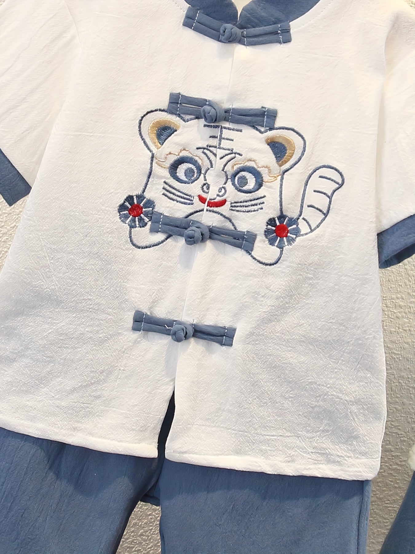 Chinese bear tracksuit for boys and girls
