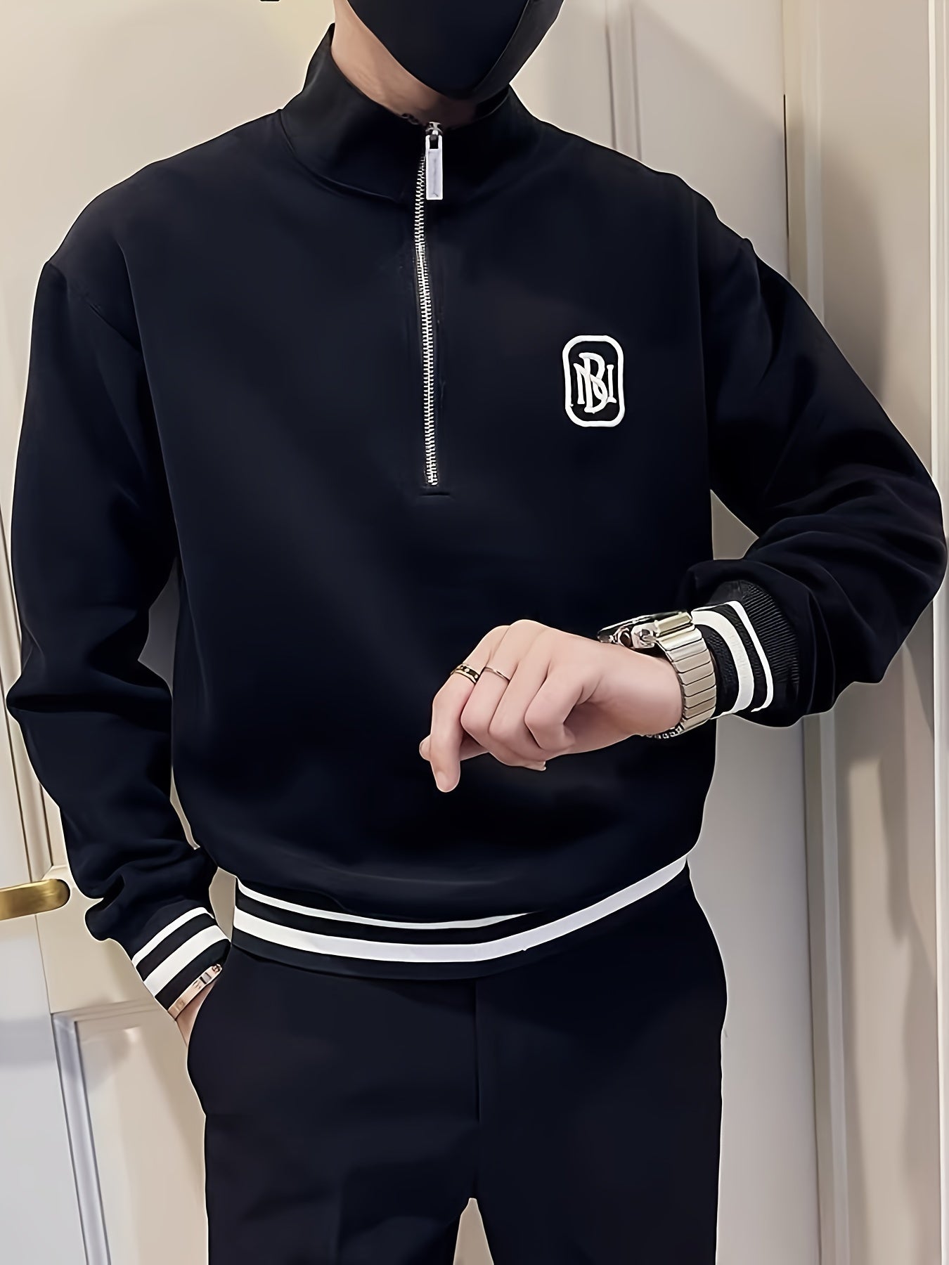 Luxurious sweatshirt (Black)