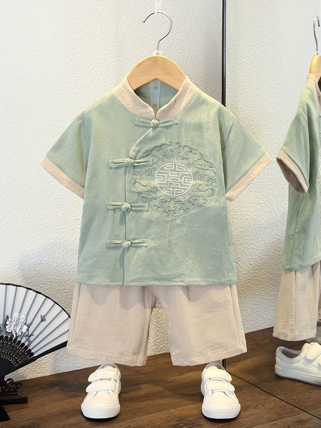 Cute Chinese tracksuit for boys and girls