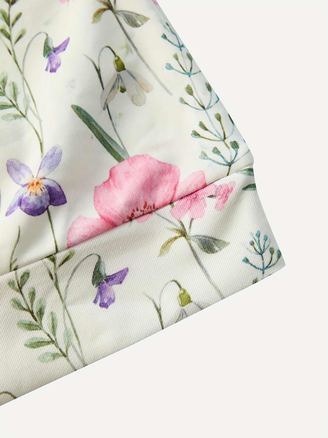Elegant floral sweatshirt for women