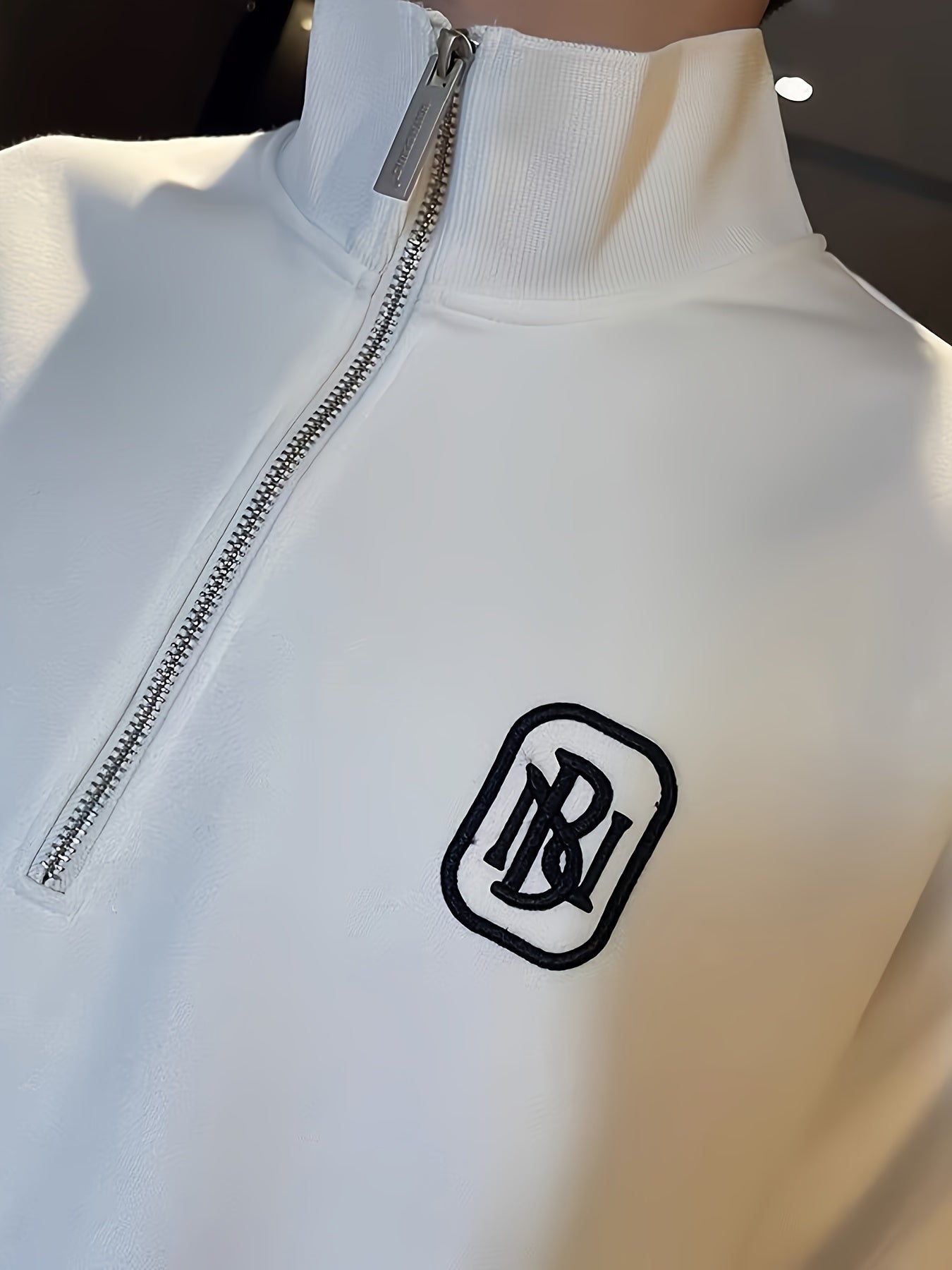 Luxurious sweatshirt (white)