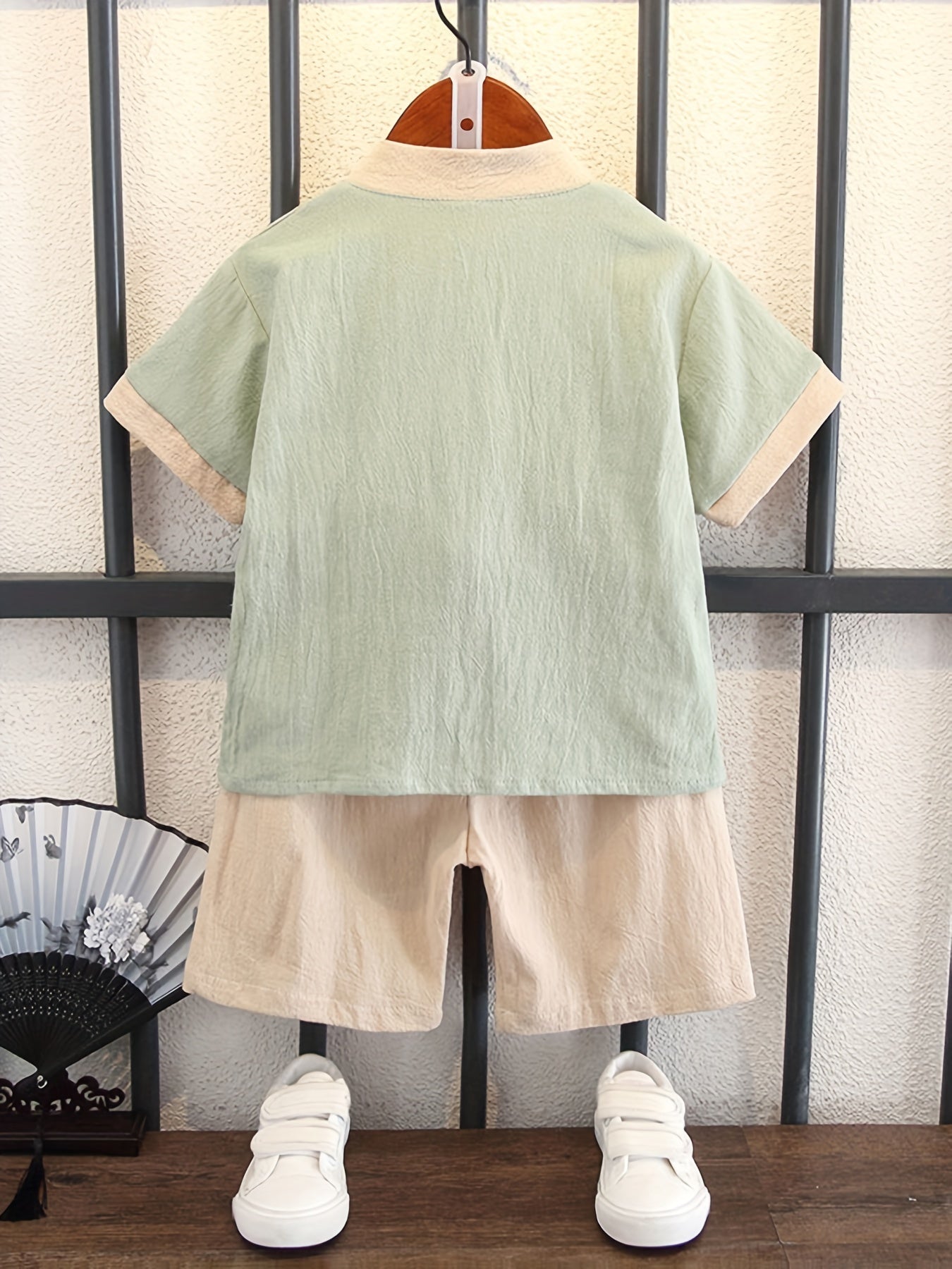 Cute Chinese tracksuit for boys and girls